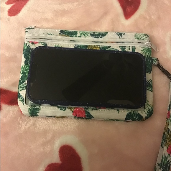 Ron Jon Floral Wristlet - Picture 4 of 5